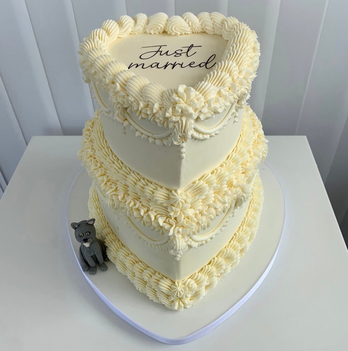 Card Cake Charm Font #5