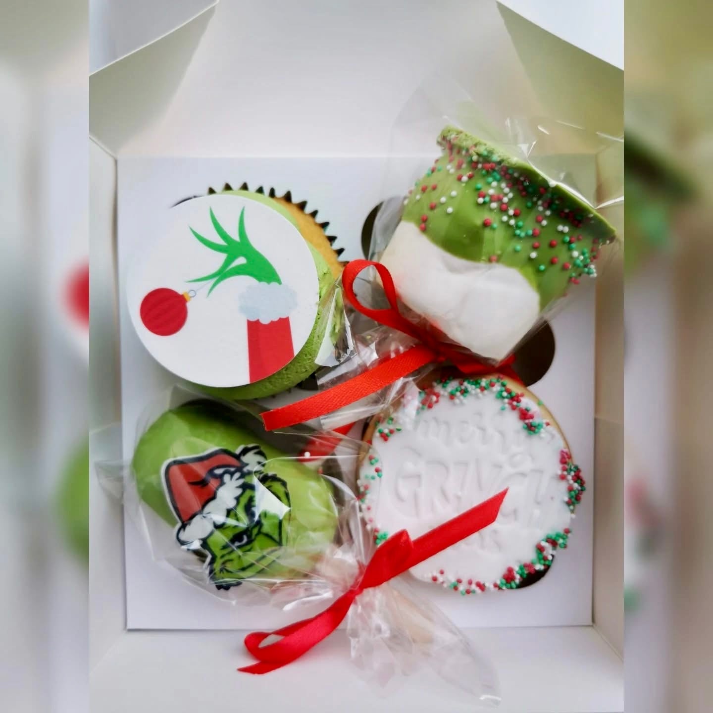 Grinch Icing Cupcake Toppers