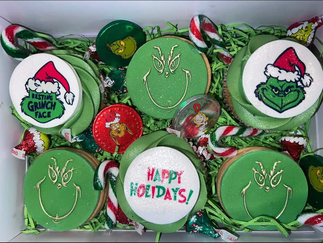 Grinch Icing Cupcake Toppers #3