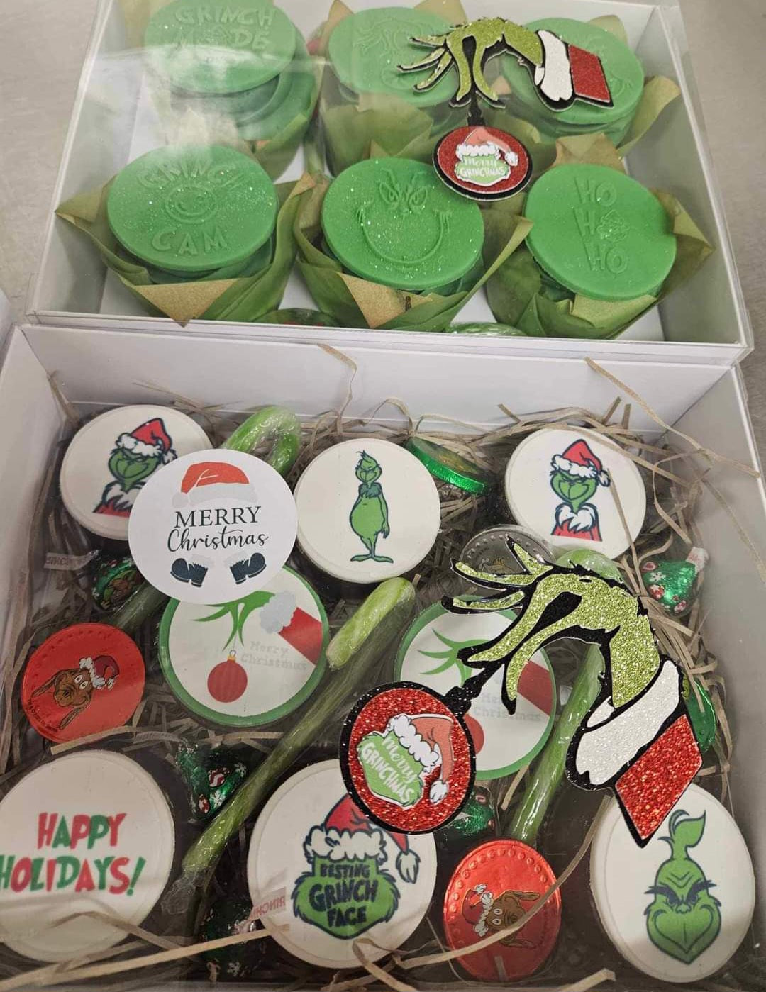 Grinch Icing Cupcake Toppers #3